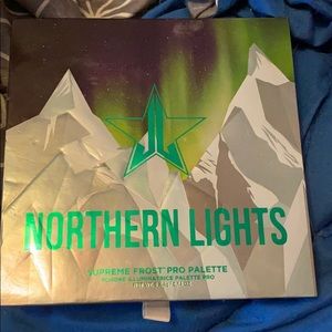 Jeffree Star highlighter palette